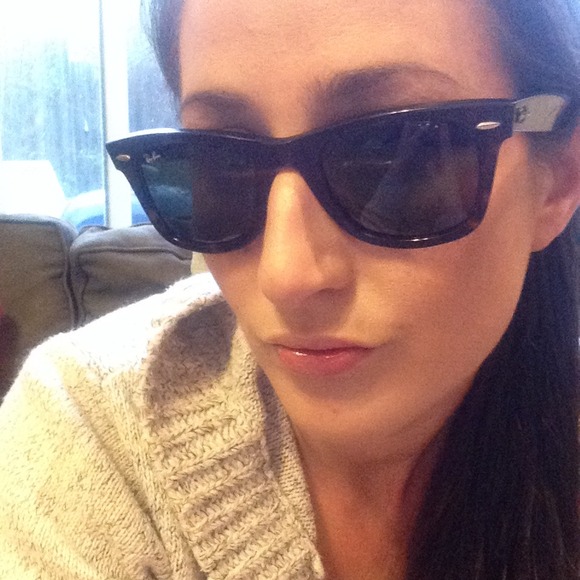 😱Ray-Ban's 🎉HOST PICK🎉 I've decided to keep! - Picture 3 of 4