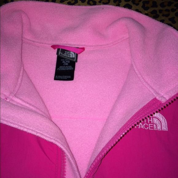 SOLD!! Pink north face💜 - Picture 4 of 4