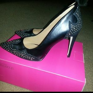 *****SOLD***** Studded Pumps