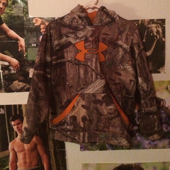 Under Armour Camo. Sweatshirt