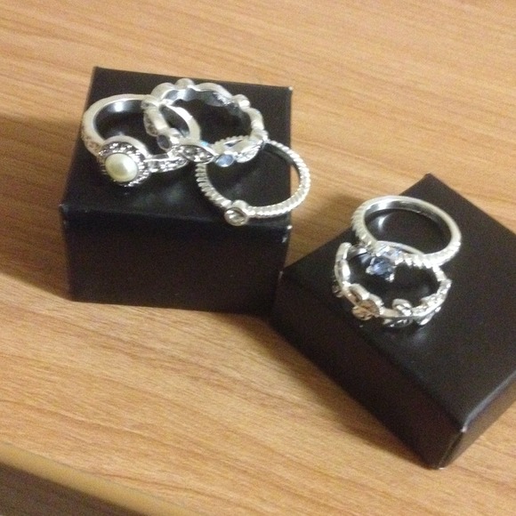 Set of five rings ....NWOT - Picture 2 of 4