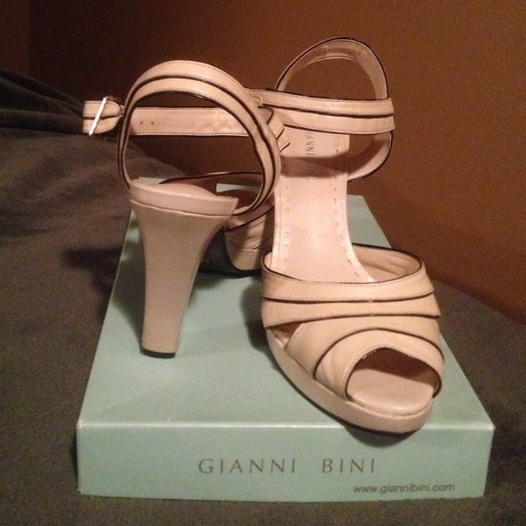 Gianni Bini shoes