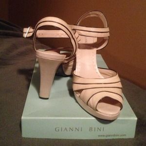 Gianni Bini shoes