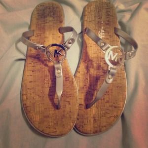 💋 Michael Kors silver sandals 💋