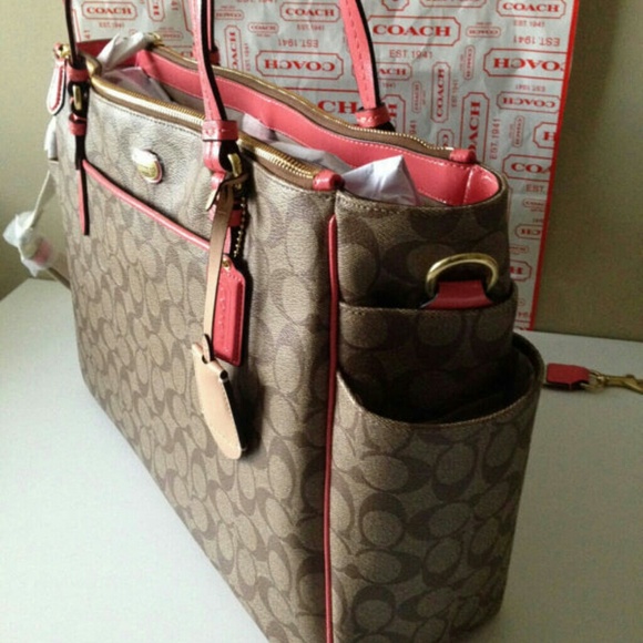 Authentic coach baby diaper bag  & pad retail $458