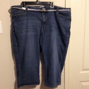 Denim capris by Fashion Bug size 26 Plus