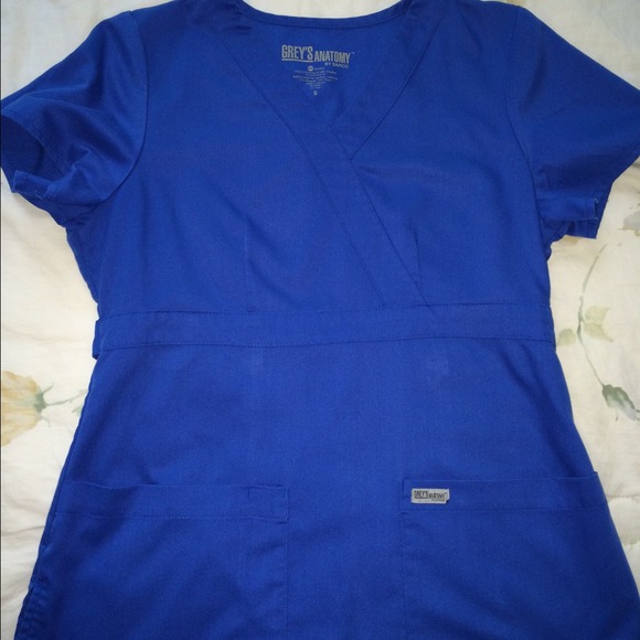 Scrub top