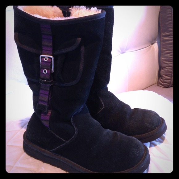 💯% authentic UGG's. Tall Black w/cream sheepskin