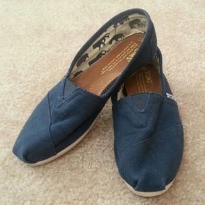 TOMS Canvas Slip-Ons