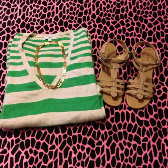 Sold Gap vneck sweater