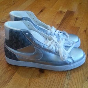 Men's Silver High Top Nine Blazers