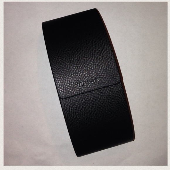 👓NEW Black Prada Sunglasses Case + Cleaning Cloth
