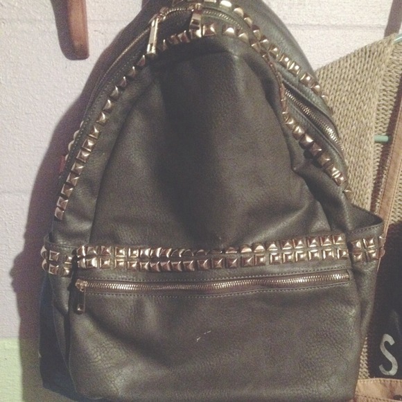 CUTE FAUX LEATHER STUDDED BACKPACK