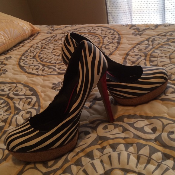 Jessica Simpson pumps - Picture 1 of 2