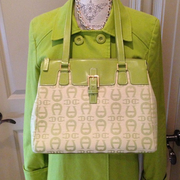 Coat - Picture 2 of 4