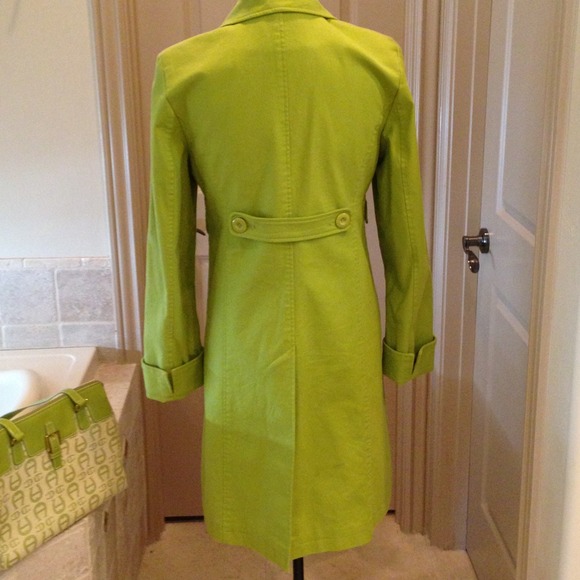 Coat - Picture 3 of 4