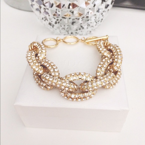Jewelry - FINAL PRICE • Gold Pavè Toggle Bracelet