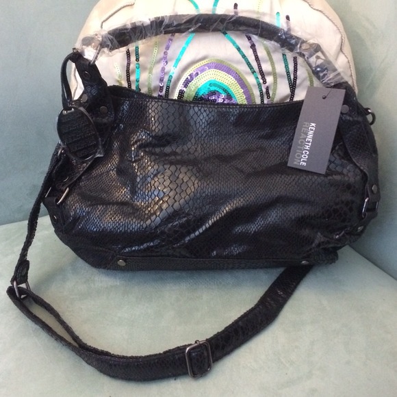 ‼️SOLD‼️Kenneth Cole Black Python Print Handbag