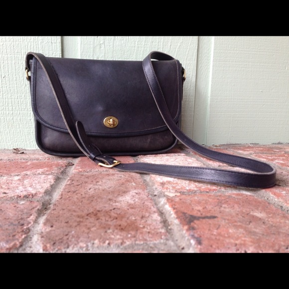 Vintage Black and Gold COACH Leather Purse Handbag
