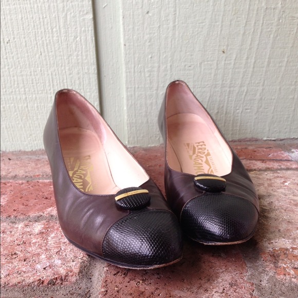 Vintage 10 Salvatore Ferragamo Leather Pumps Heels