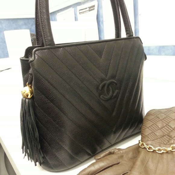 CHANEL handbag - Picture 3 of 3