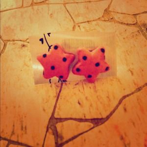 A "fantastically fabric star" earrings