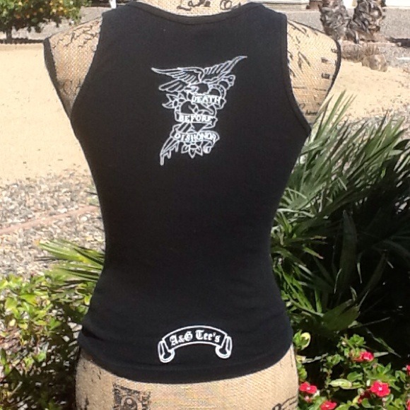 Awesome Ribbed Tank - Picture 3 of 3