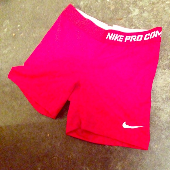 🚫SOLD🚫Nike pro combat shorts - Picture 1 of 2