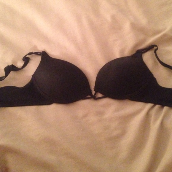 Black push up bra 32a