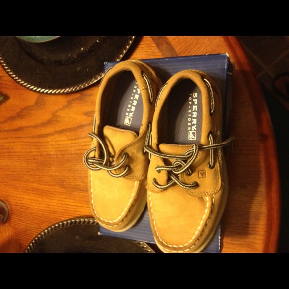 Boys Sperry Top-Slider Shoes (like new) size 12