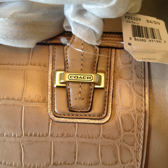 Coach Exotic Leather Satchel w/Dust bag. NWT - Picture 3 of 4