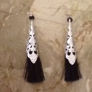 Tassel earrings!!