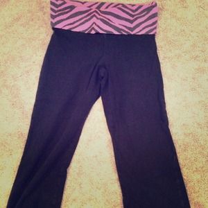 Victoria's Secret pink bling yoga crop pants XS