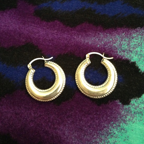 Jewelry - Silver earrings