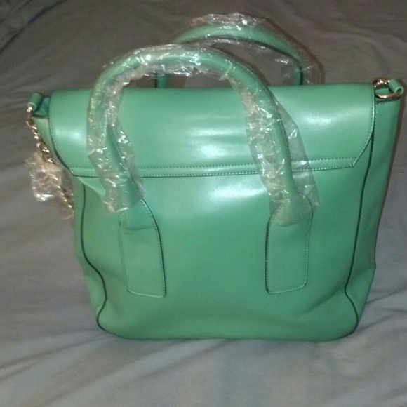 !!!!Green Handbag!!! - Picture 2 of 4