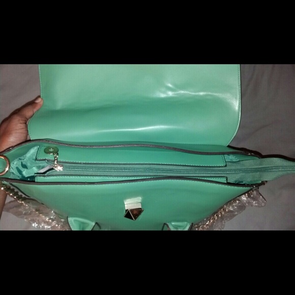 !!!!Green Handbag!!! - Picture 3 of 4
