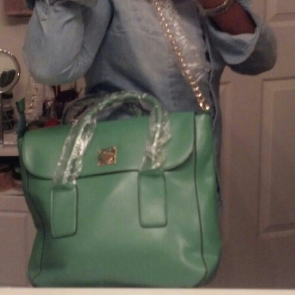 !!!!Green Handbag!!! - Picture 4 of 4