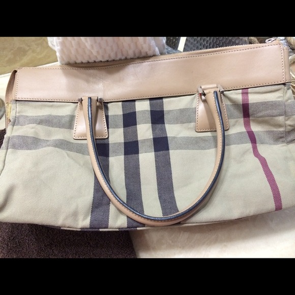"Reduced" 100% Authentic Vintage Burberry bag
