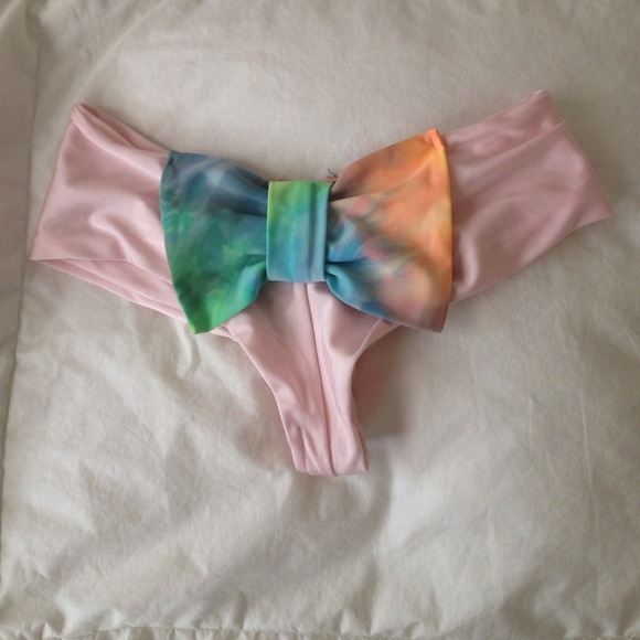 🚨HOLD🚨 Lolli tie dye bow bikini bottoms