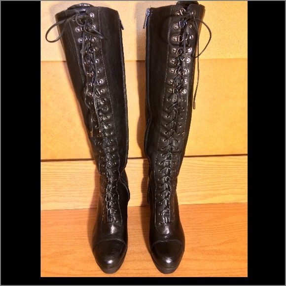 LACE UP KNEE BOOTS