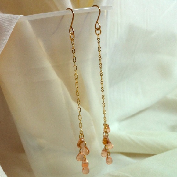 (Sold) Earring (free with purchase)