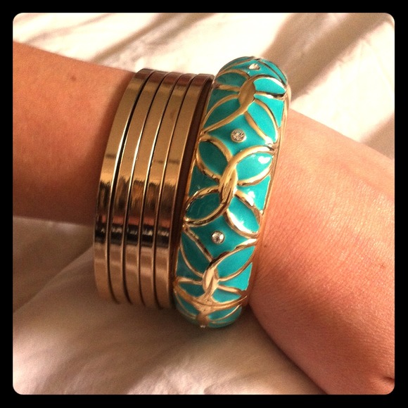 Gold & light turquoise bracelet - Picture 2 of 3