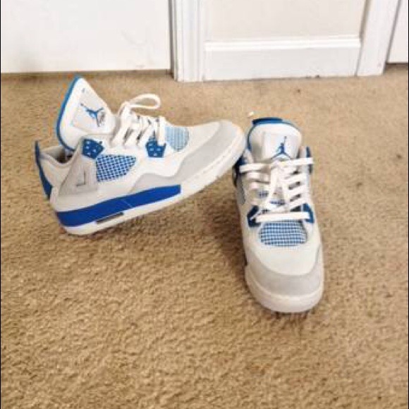 Jordan 4s 4Y