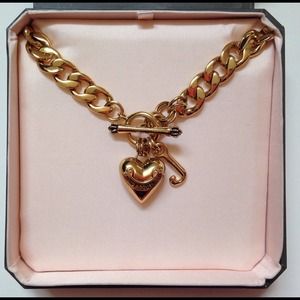 Juicy Couture Charm Necklace Gold