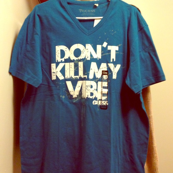 Men's XXL V-neck shirt