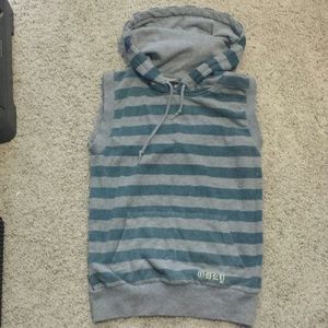 Hooded sleeveless sweater sz medium