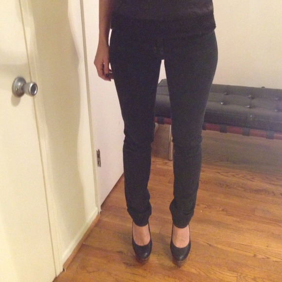 SOLD Jbrand size 27 skinny jeans sold - Picture 2 of 4