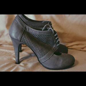 SOLD ON EBAY Tan Spiked Heels