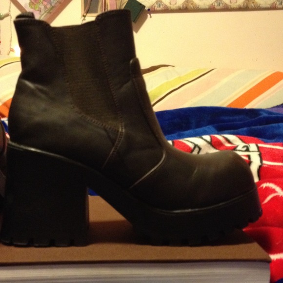 🌸ON HOLD🌸Brown chunky grunge boots