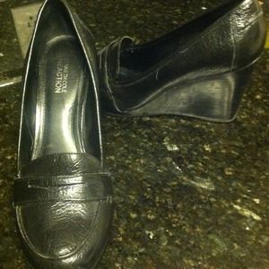 Kenneth Cole Reaction Wedges